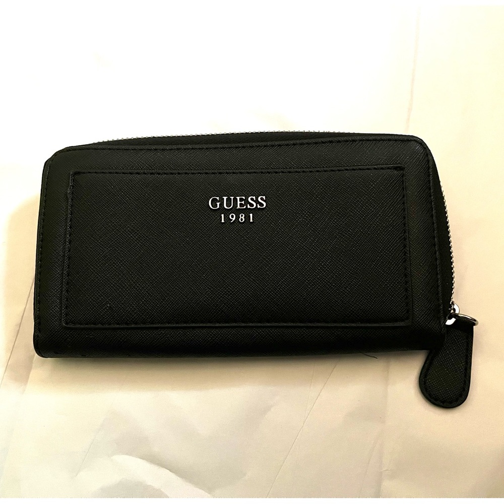 Guess wallet